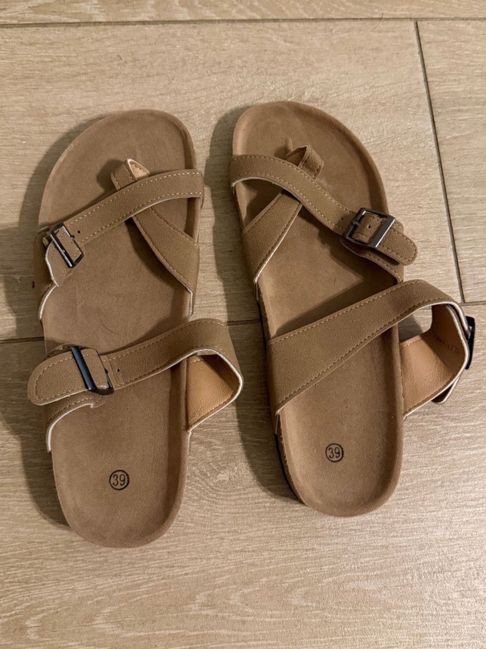 Amazon brown Strappy NWOT suede sandal-size 39
